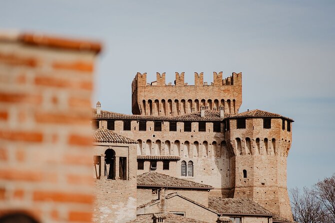 Gradara: Complete Guided Tour in Small Groups - Patrol Walkways Experience