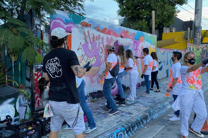 Graffiti Class - Pedro AMOS Galeria - Little River - Included Materials and Tools