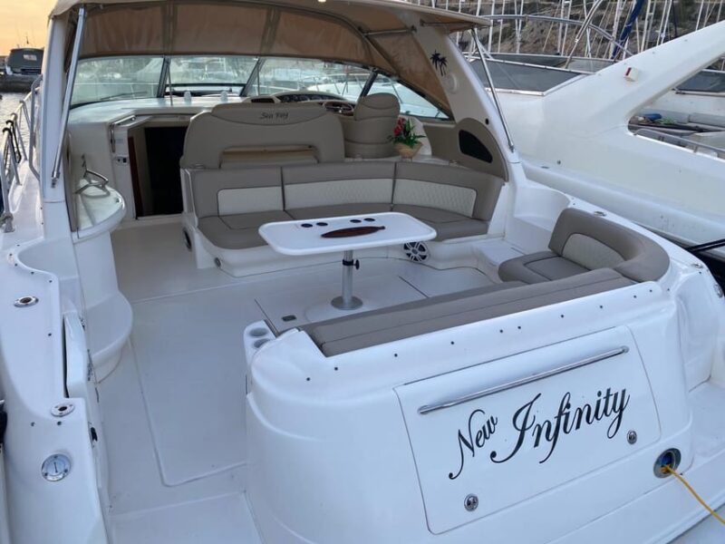 Gran Canaria: Excursion on Private Yacht With Drinks, Lunch and Snorkeling - Inclusions