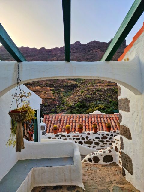 Gran Canaria Historical House With Mango Plantation - Key Points