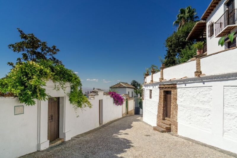 Granada: 2hour Tour of The Albaicín & Sacromonte Premium - Return Location