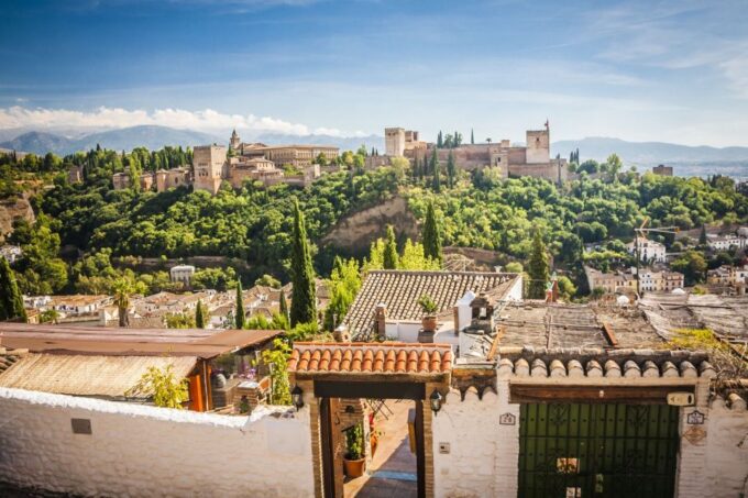 Granada: 2hour Tour of The Albaicín & Sacromonte Premium - Frequently Asked Questions