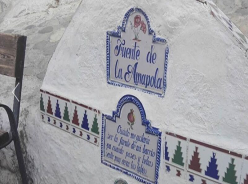Granada: Albaicín and Sacromonte 2.5-Hour Walking Tour - Challenges and Considerations