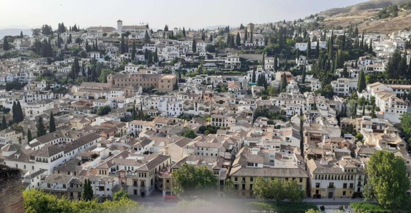 Granada: Albaicin and Sacromonte Districts Guided Tour - Good To Know