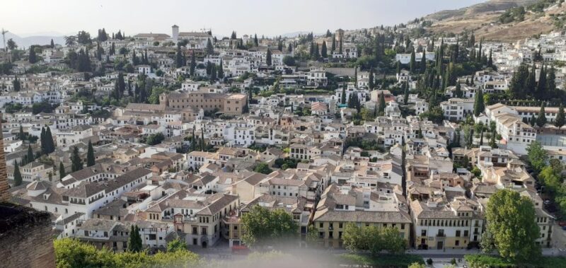 Granada: Albaicin and Sacromonte Districts Guided Tour - Experience Details
