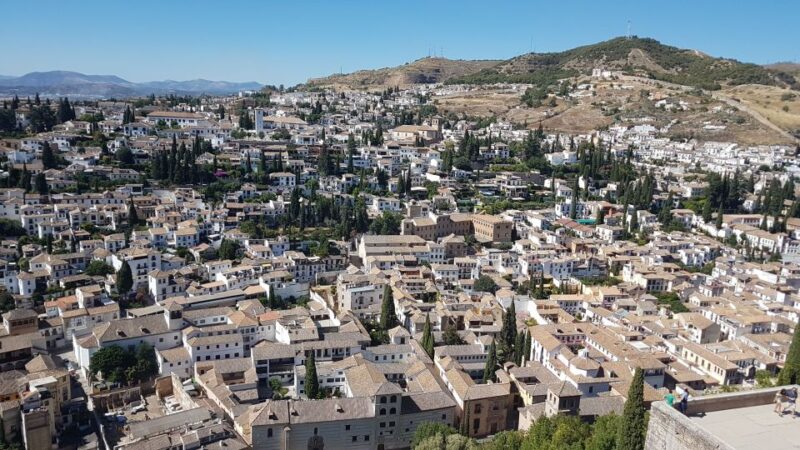 Granada: Albaicin and Sacromonte Districts Guided Tour - Stunning Views From San Nicolas