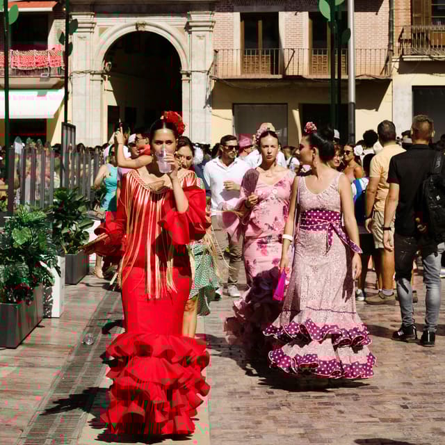 Granada: Albaicín and Sacromonte Guided Private Walking Tour - Discovering Sacromonte