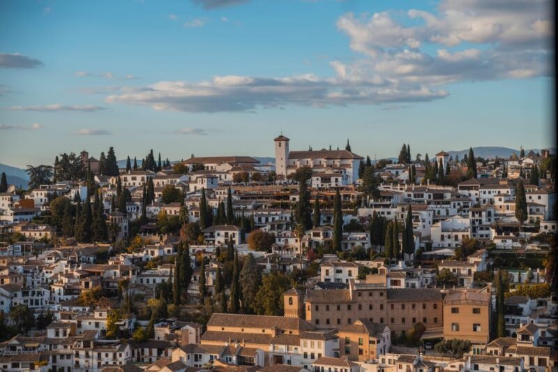 Granada: Albaicin and Sacromonte Private Tour - Key Points