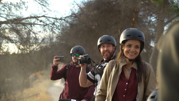 Granada: Albaicin and Sacromonte Segway Tour - Exploring the Albaicin and Sacromonte Districts