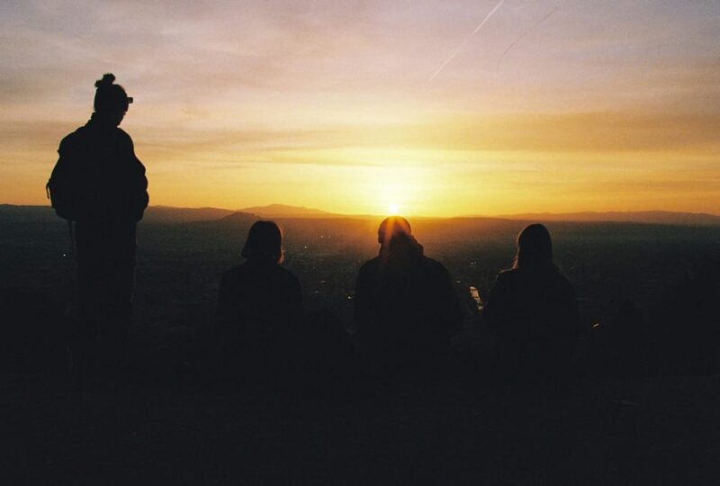 Granada: Albaicín and Sacromonte Sunset Tour & Flamenco Show - Itinerary and Highlights