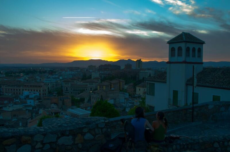 Granada: Albaicín and Sacromonte Sunset Tour & Flamenco Show - Important Information for Participants