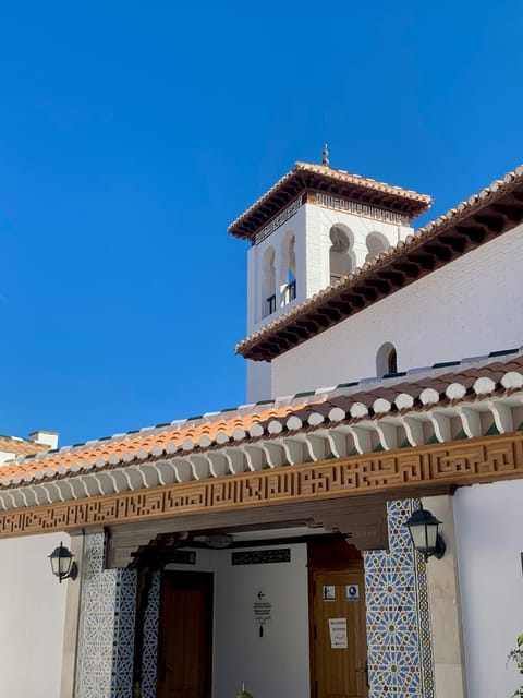 Granada: Albaicín and Sacromonte Sunset Tour & Flamenco Show - What to Bring and Tips for the Tour