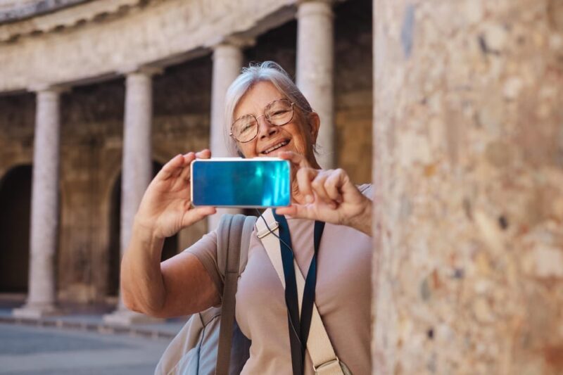 Granada: Alhambra Guided Tour Including Nasrid Palaces - Exploring the Nasrid Palaces