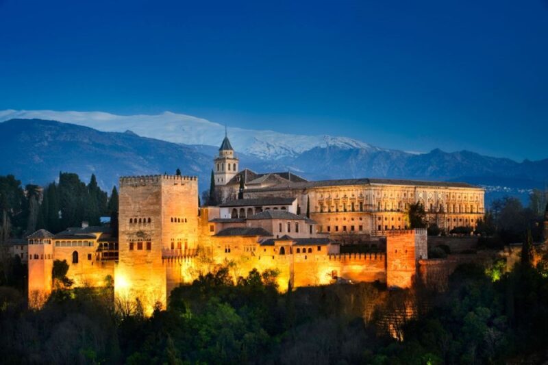 Granada: Alhambra, Nasrid, and Generalife Private Tour - Experience Highlights