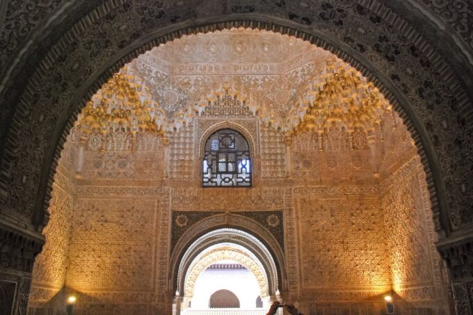 Granada: Alhambra, Nasrid, and Generalife Private Tour - Frequently Asked Questions