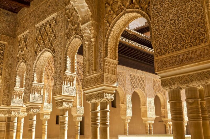Granada: Alhambra, Nasrid Palaces, and Generalife Tour - Experience Details