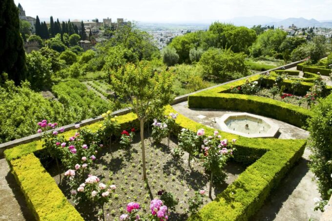 Granada: Alhambra, Nasrid Palaces, and Generalife Tour - Cancellation Policy