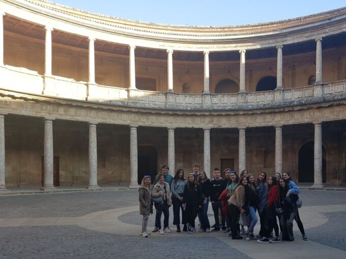 Granada: Alhambra, Nasrid Palaces, & Generalife Guided Tour - Activity and Duration