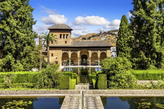 Granada: Alhambra Small Group Tour With Nasrid Palaces - Frequently Asked Questions