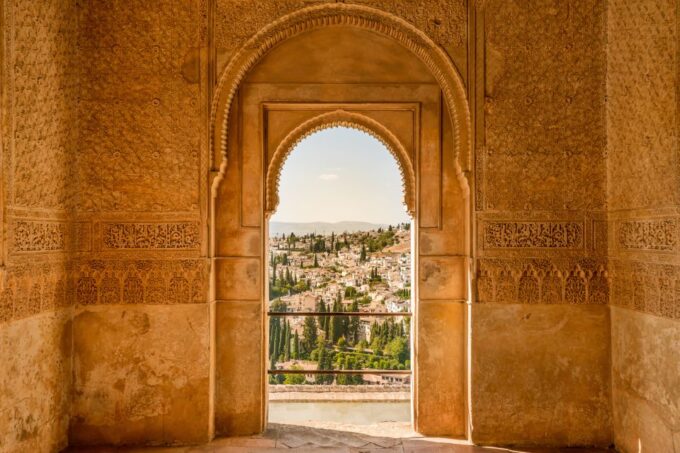 Granada: Alhambra Ticket and Guided Tour With Nasrid Palaces - Customer Ratings and Feedback