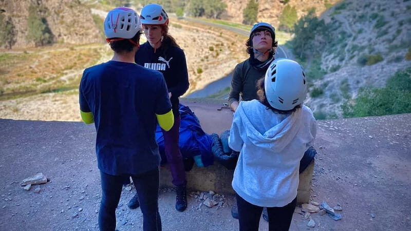 Granada: Belaying Course in a Climbing Falls - Introducing the Granada Belaying Course in a Climbing Falls