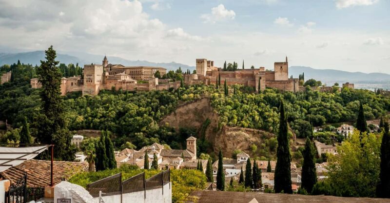 Granada: E-Bike Tour and Fast-Track Alhambra Ticket - Scenic Views and Architectural Marvels