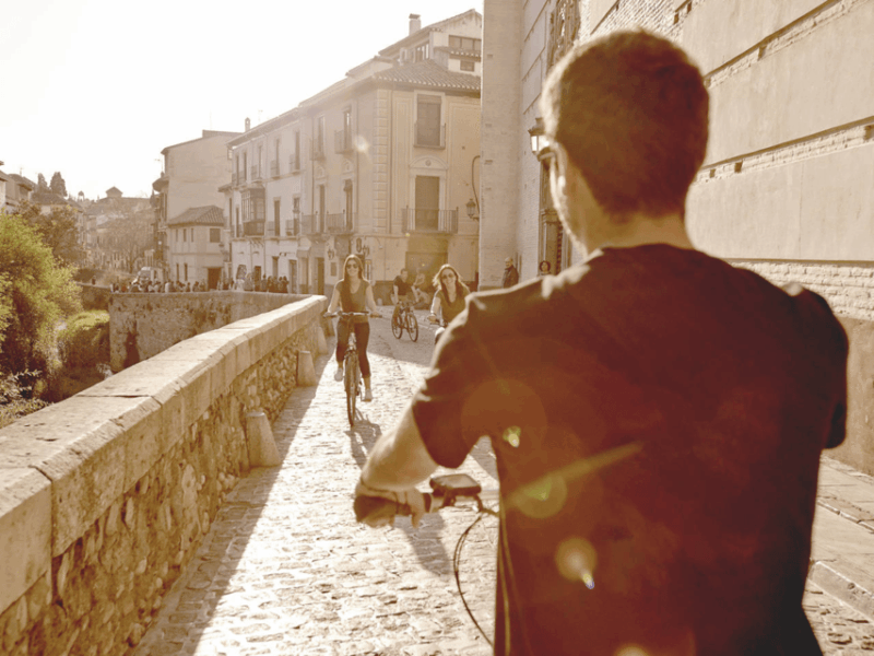 Granada: Electric Bike Tour of Albayzin and Sacromonte - Taking in the Vibrant Flamenco Culture of Sacromonte