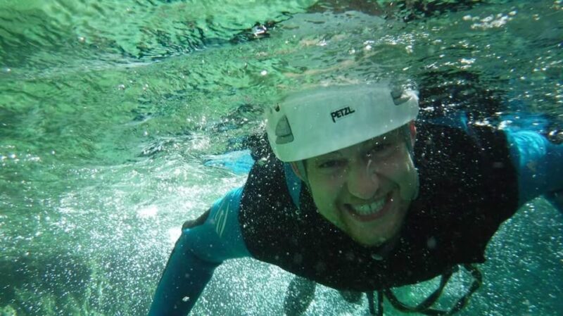 Granada: Family Canyoning in Río Verde - Qualifications of the Guides