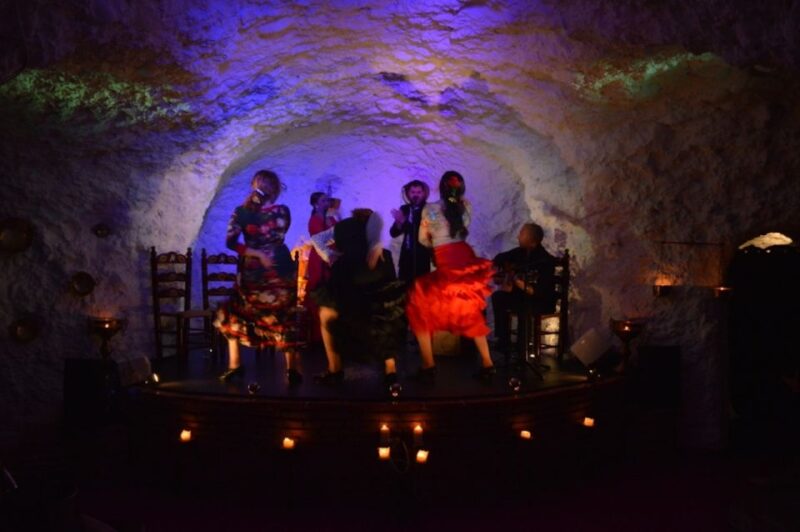 Granada: Flamenco Show at Templo Del Flamenco With Drink - Customer Ratings