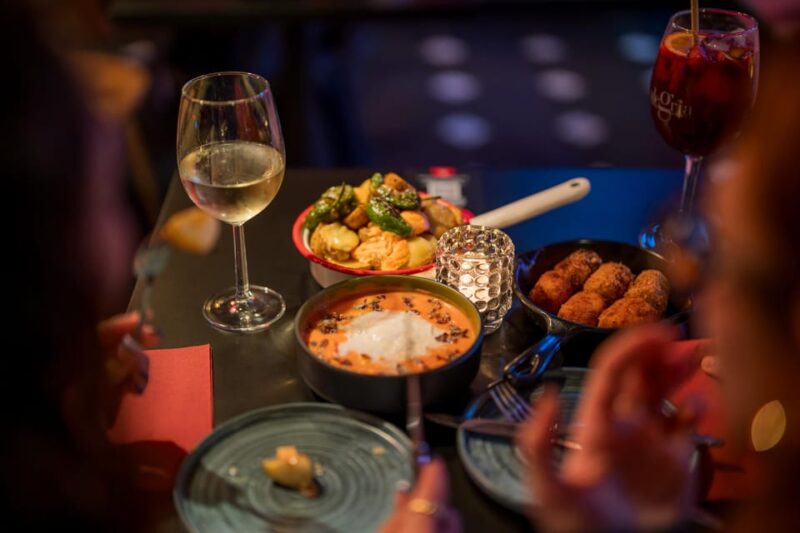 Granada: Flamenco Show With Dinner at Jardines De Zoraya - Show Highlights