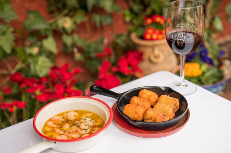 Granada: Flamenco Show With Dinner at Jardines De Zoraya - Planning Your Flamenco Night in Granada