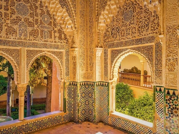 Granada: Full Alhambra Premium Guided Tour With Tickets - Exploring the Nasrid Palaces