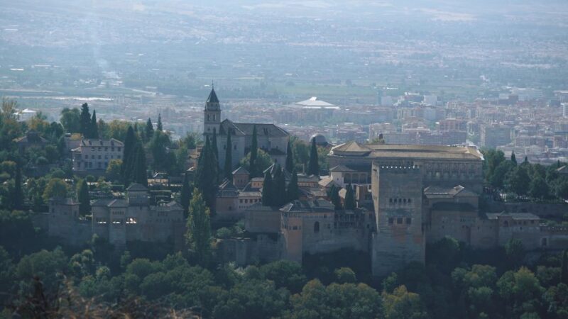 Granada: Historical City Center Guided Segway Tour - Highlights of the Tour