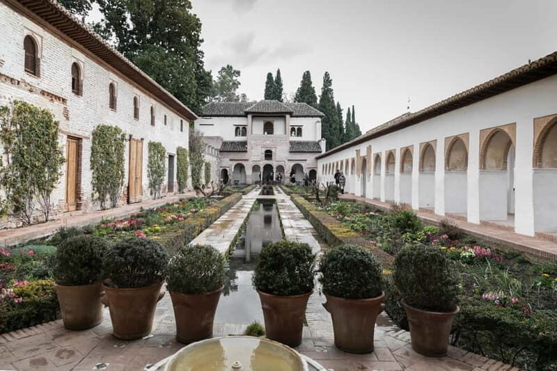 Granada: Last minute ticket Alhambra Tour - Practical Details