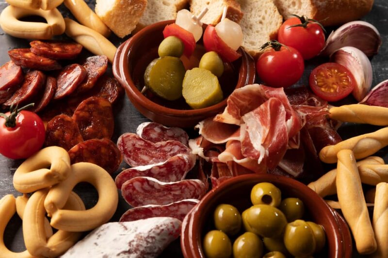 Granada: Private Food and Drink Tour - Taking in the Local Culture