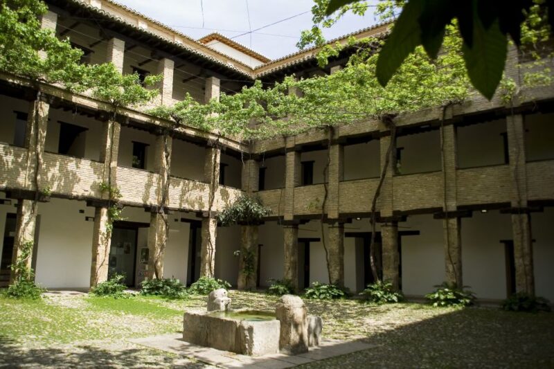 Granada Private Tour: 2.5 Hours - Old Town & Albaicin - Duration and Price