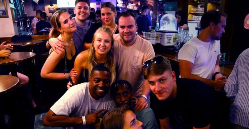 Granada: Pubs & Clubs Crawl with Drinks & Club Entry Ticket - Transportation, Timing, and Group Dynamics