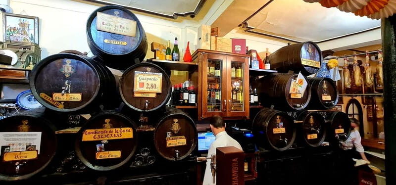 Granada: Tapas and Wine Tour with Local Guide. All included. - Who Should Consider This Tour?