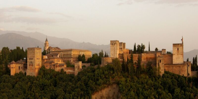 Granada: Tapas Tasting Guided Tour - Tour Overview