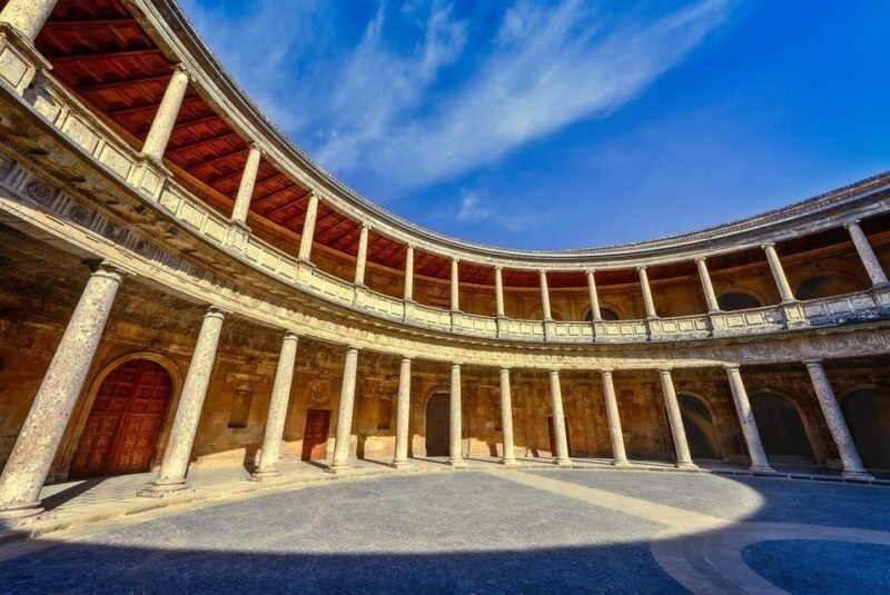 Granada: Tour of Alhambra, Generalife, and Nasrid Palaces - Marveling at the Grandeur of the Generalife
