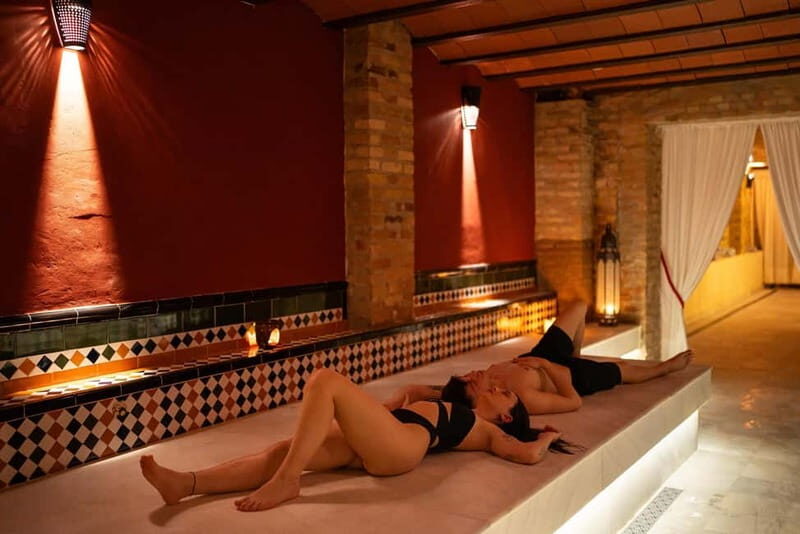 Granada: Traditional Bath in a Nasrid Palace Hammam with Optional Massage - Who Should Consider This Experience?