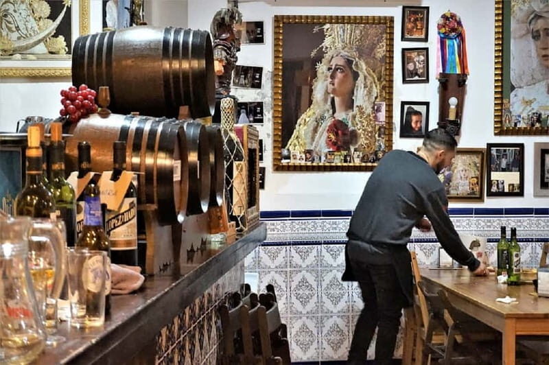 Granada: Traditional Tapas and Wine Tour - Discovering Granada’s Tapas Culture: What You Can Expect  