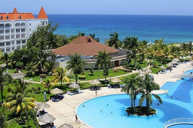 Grand Bahia Principe Hotel Airport Transfer - Key Points