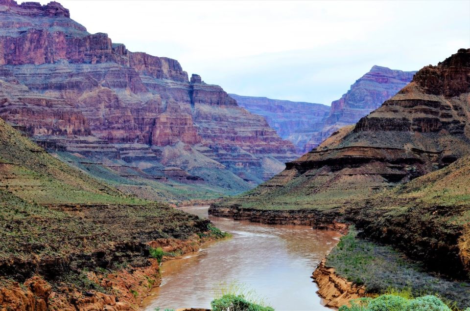 Grand Canyon Helicopter Tour With Black Canyon Rafting - Key Points