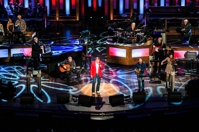 Grand Ole Opry VIP Experience: Admission With Lounge Access and Artist Visit - Commemorative Photography