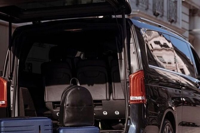 Grand Transportation Between the Airport and Hotels in Punta Cana - Key Points