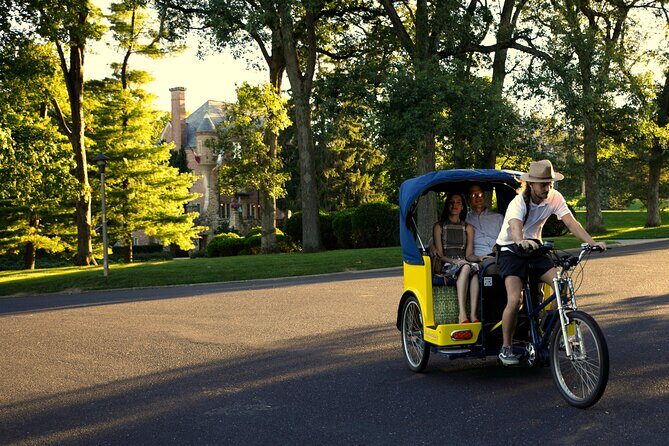 Grandview Drive Postcard Tour Experience - A Closer Look at the Grandview Drive Postcard Tour