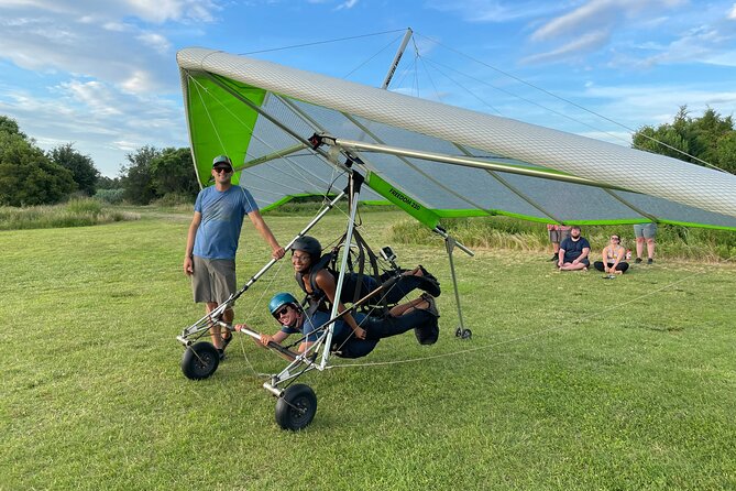 Grandy Tandem Hang Gliding 2000 - Outer Banks - Schedule and Operating Hours