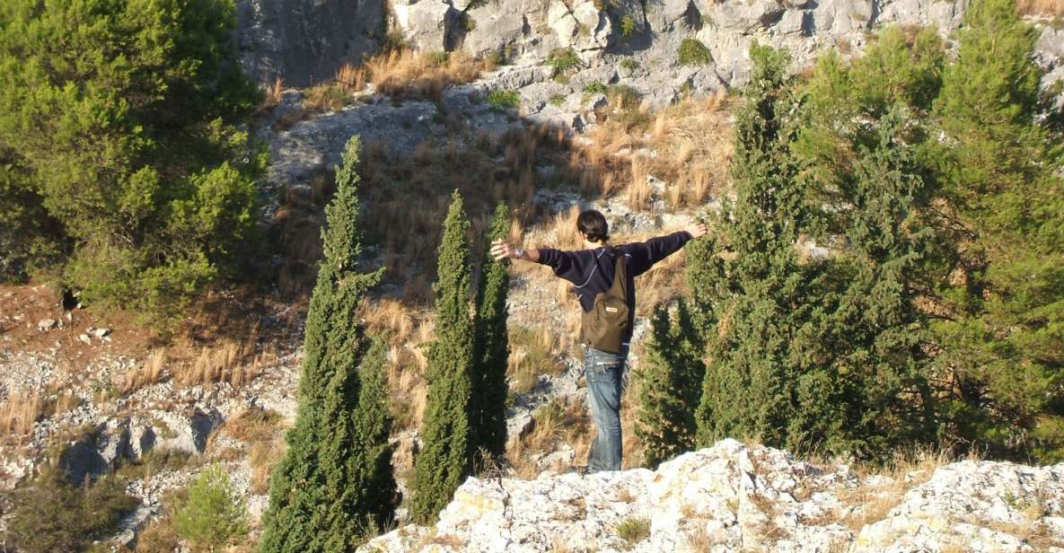 Gravina in Puglia James Bond 007 Guided Walking Tour - Group Type and Highlights