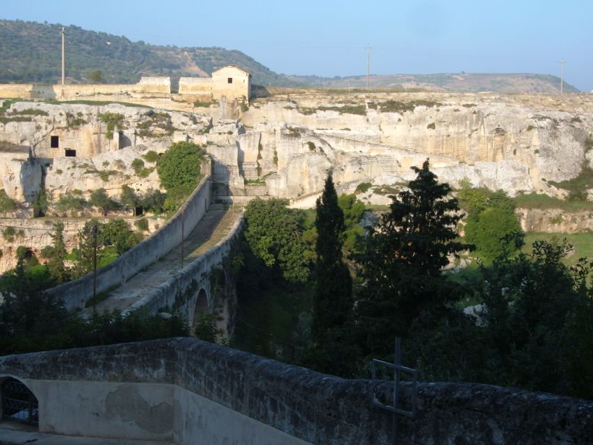 Gravina in Puglia James Bond 007 Guided Walking Tour - Guided Tour of Gravina in Puglia